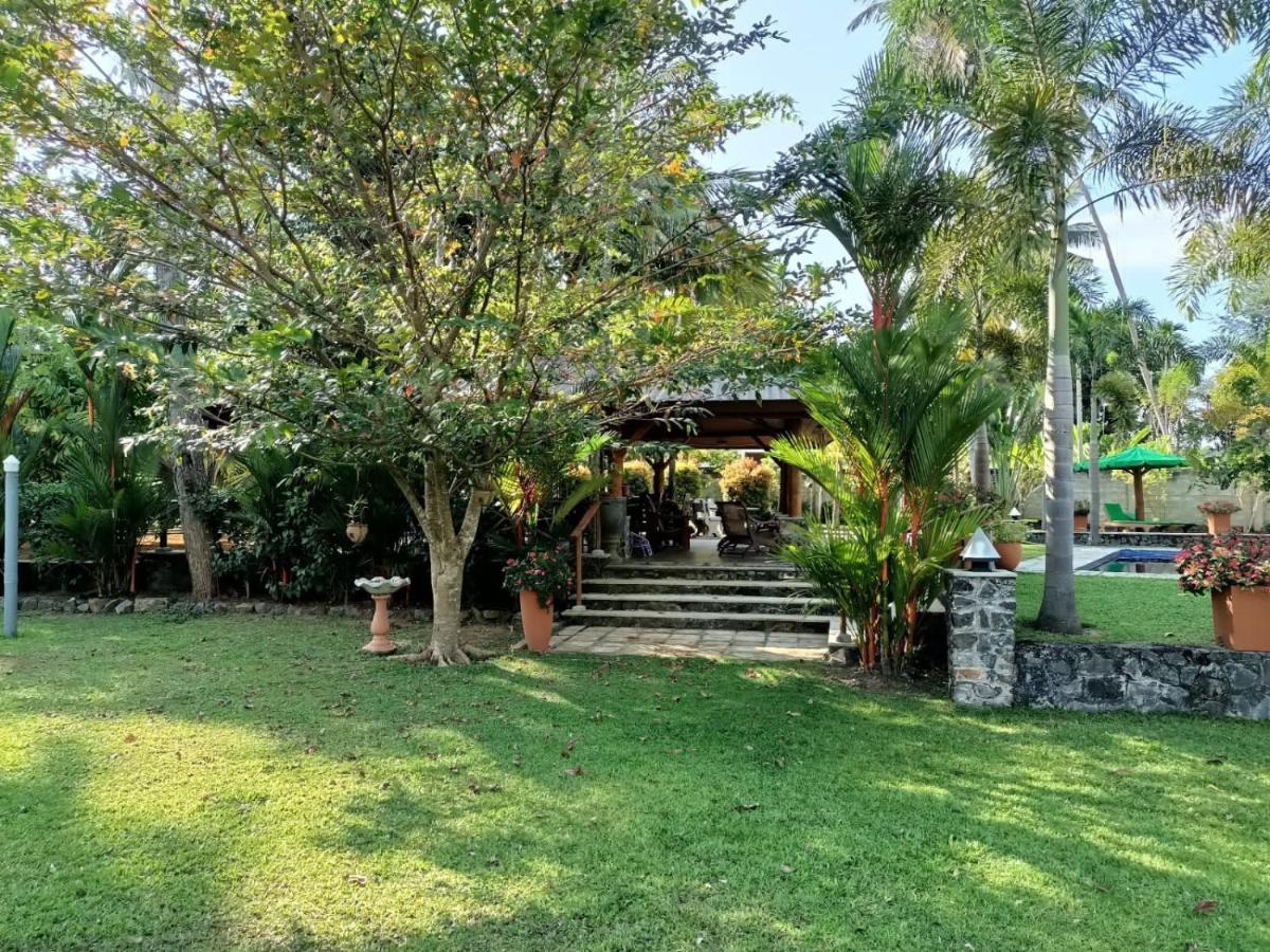 Avalon Village Resort Induruwa Buitenkant foto