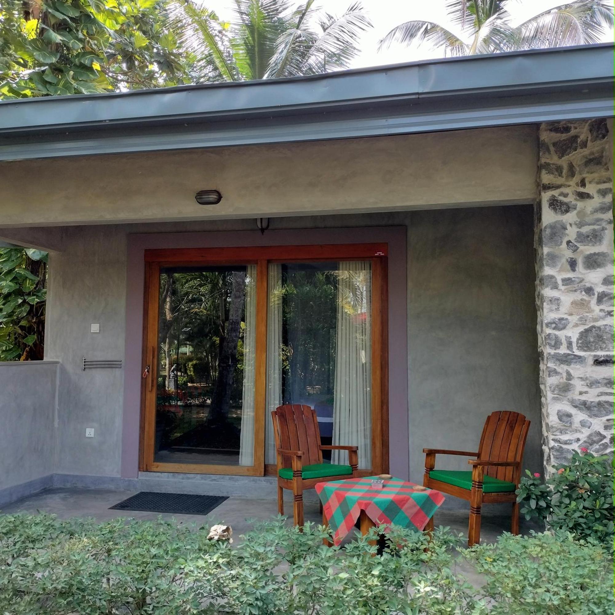 Avalon Village Resort Induruwa Buitenkant foto