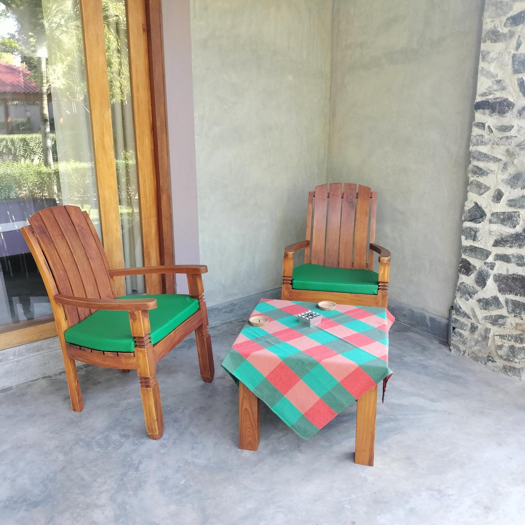 Avalon Village Resort Induruwa Buitenkant foto