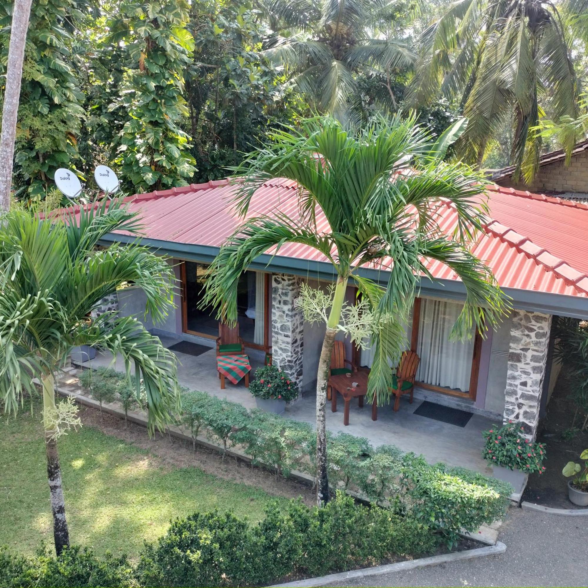 Avalon Village Resort Induruwa Buitenkant foto