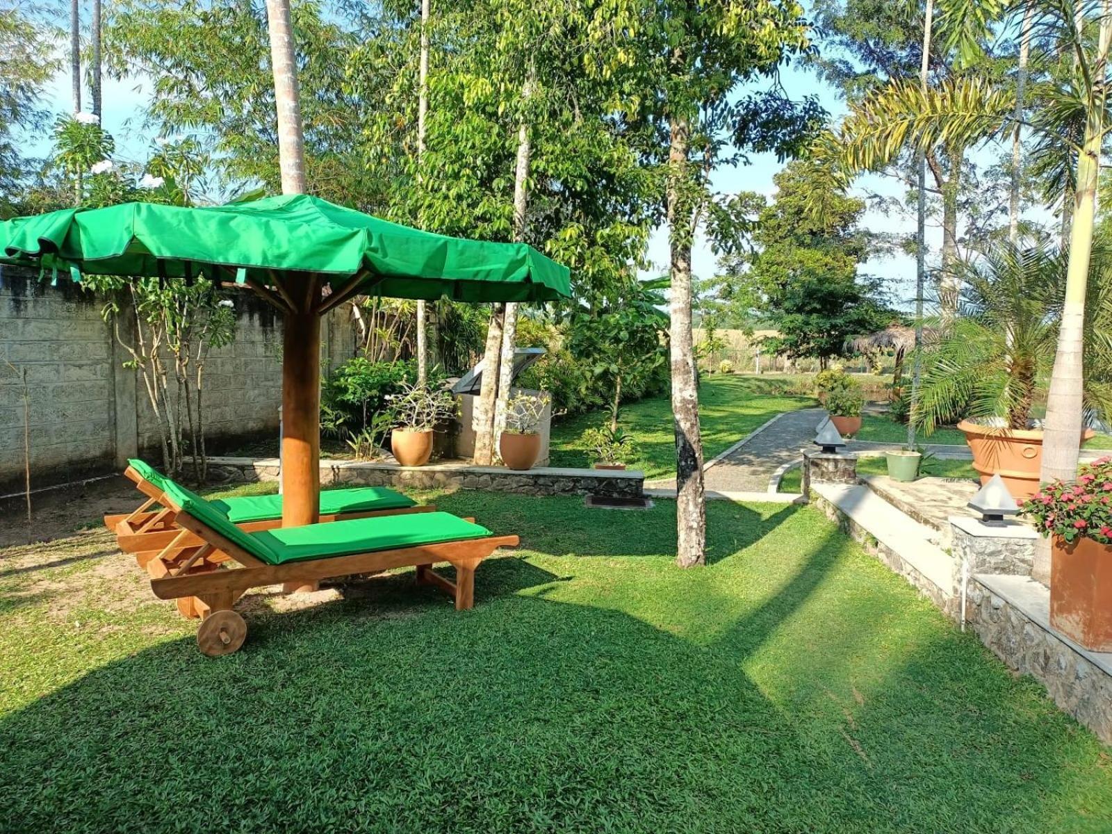 Avalon Village Resort Induruwa Buitenkant foto